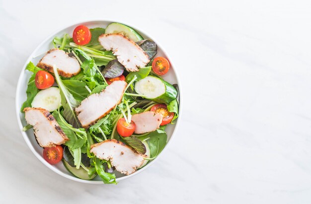 mix salad with grilled chicken