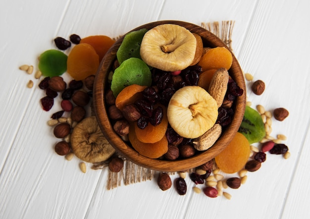mixed dried fruits