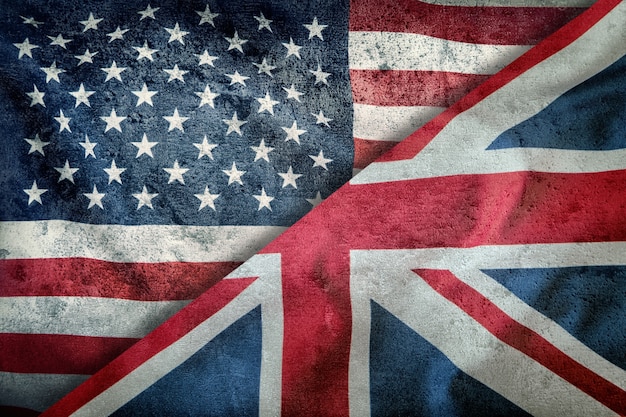 미국과 영국의 혼합 플래그입니다. 유니온 잭 플래그입니다. 미국과 영국의 깃발이 대각선으로 나뉩니다.