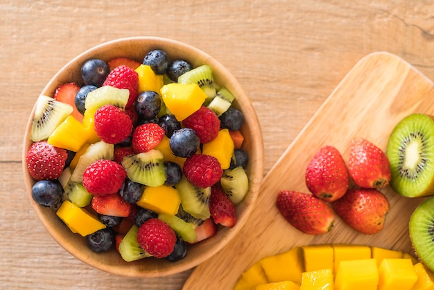 mixed fresh fruits 