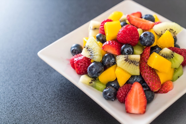 mixed fresh fruits 