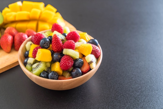 mixed fresh fruits 