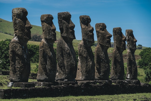 Foto moai standbeelden