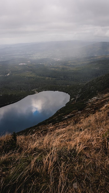 Mobiele telefoon behang sfeervol berglandschap