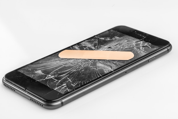 Mobiele telefoon met gebroken scherm