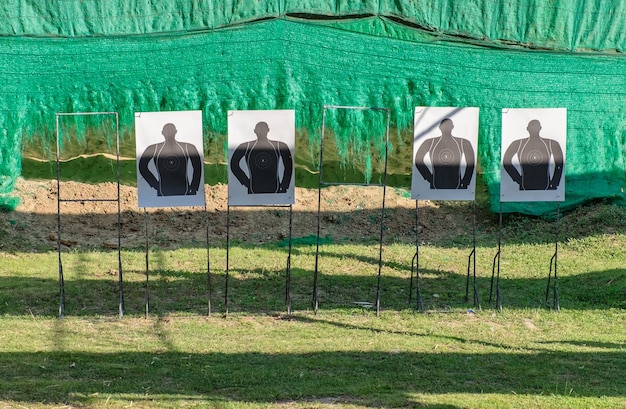 Mock human target in shooting gallery