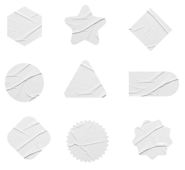 Mockup met witte stickers Blanco etiketten met verschillende vormen omcirkelen emblemen van gekreukt papier Kopieer de ruimte Stickers of patches voor labels met voorbeeldlabels