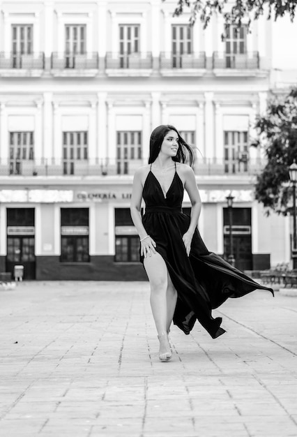 model posing in a fashion session in a park