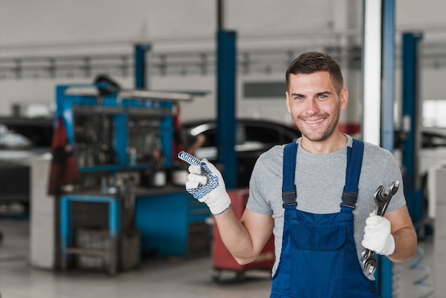 Foto composizione di meccanica dell'automobile moderna