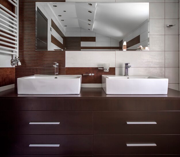 Modern bathroom