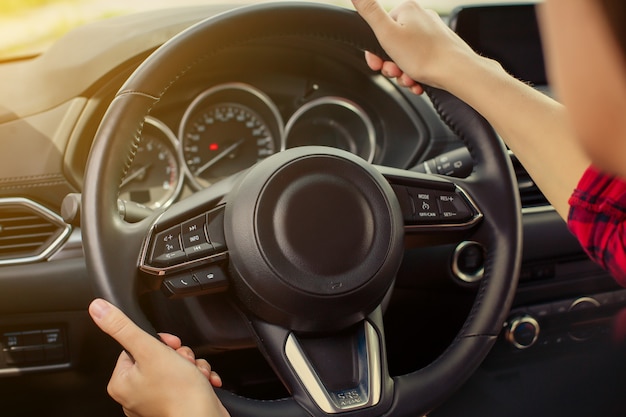 Photo modern car steering wheel