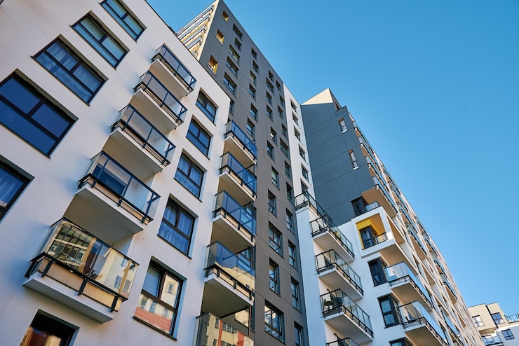 Photo modern city architecture residential house building facade with balconies in warsaw