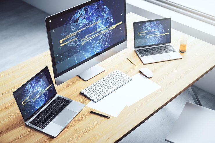 Photo 추상적인 그래픽 코딩 스케치와 세계 지도와 함께 현대 컴퓨터 화면 빅 데이터 및 네트워크 개념 3d 렌더링