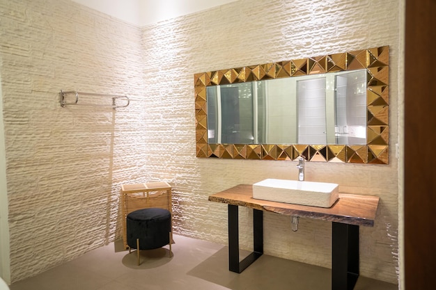 Фото Ванная комната в современном стиле premium фотографии