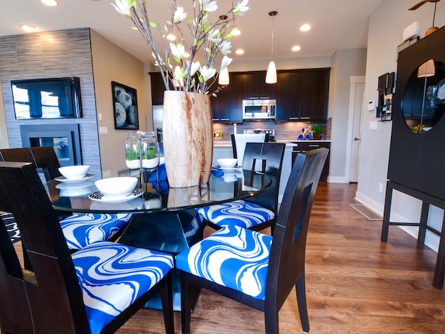 Modern dining room with table and chair.