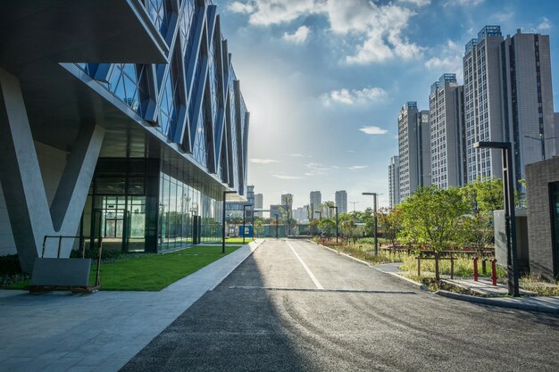 Foto moderno edificio commerciale vuoto all'aperto