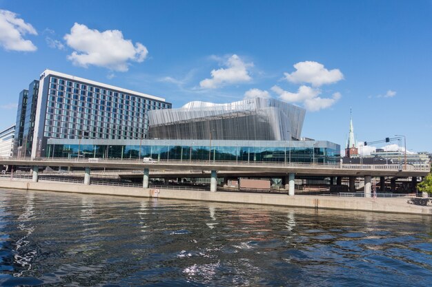 Foto modern gebouw van stockholm waterfront congress centre, stockholm, zweden