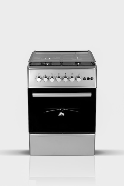 흰색 바탕에 현대적인 가정용 주방 오븐