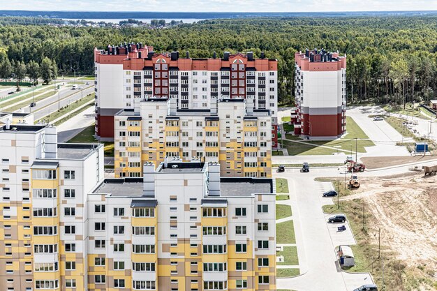 Moderna zona residenziale multipiano. prestito ipotecario per una giovane famiglia. bielorussia. soligorsk.