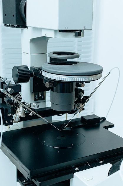 Modern multifunctional medical microscope experiments on modern medical microscope equipment