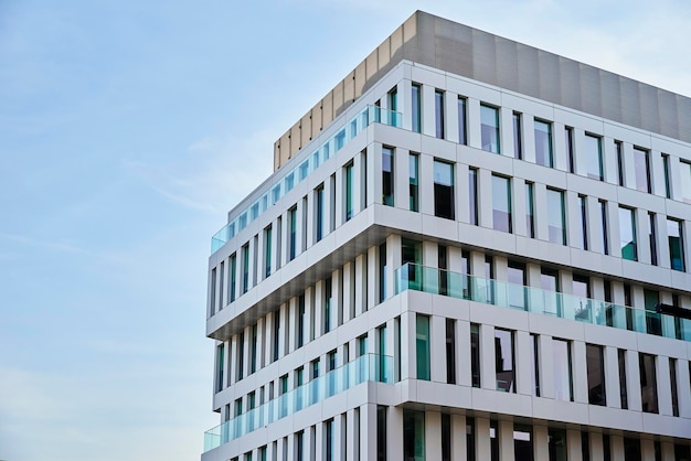 Premium Photo | Modern office building facade