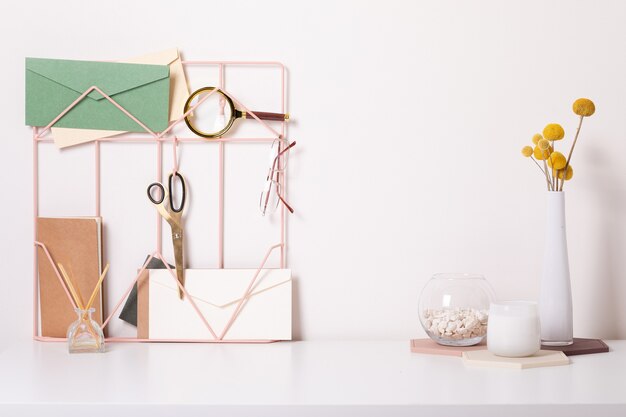 Photo modern office desk with colorful accessories. empty space, mock up. minimal style.