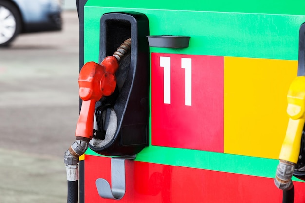 Foto moderna stazione di servizio di benzina