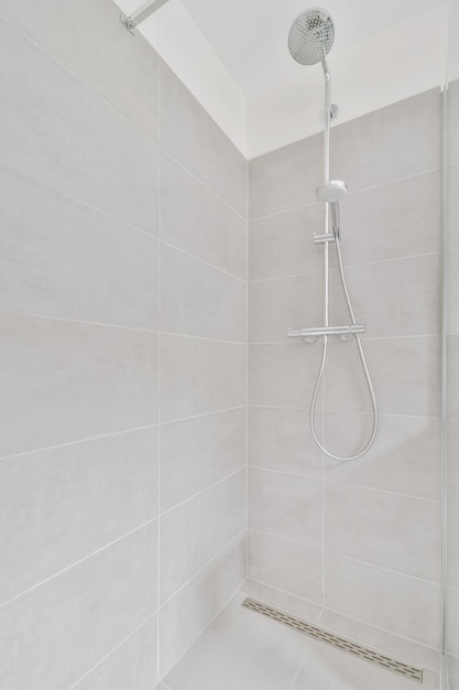 Modern shower stall