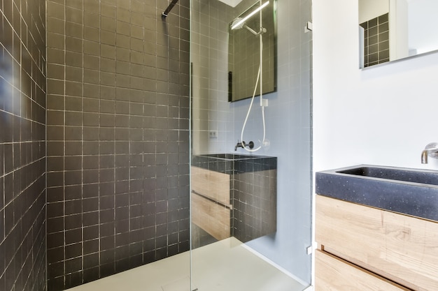 Modern shower stall