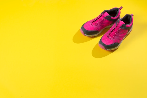 Photo modern sport composition with colorful trainers