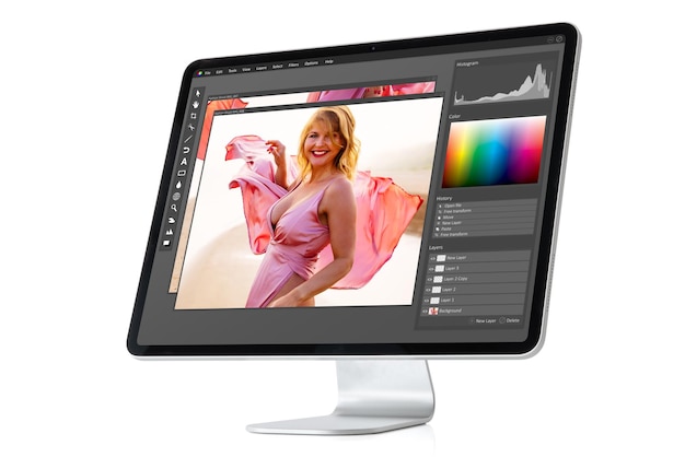 Foto moderne computer met grafische editorsoftware op het scherm geïsoleerd op wit