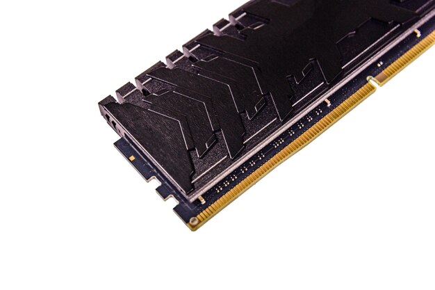 Moderne DDR4-module geïsoleerd op een witte achtergrond