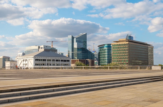 Moderne wolkenkrabbers commerciële gebouwen in Brussel