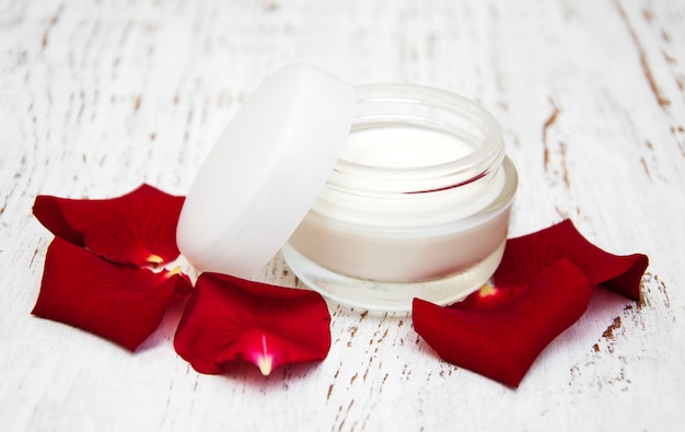 Photo moisturizing cream