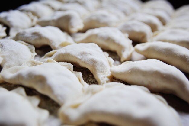 Molding dumplings