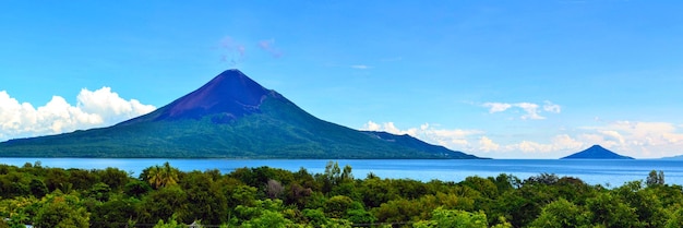 桃トンボ活火山