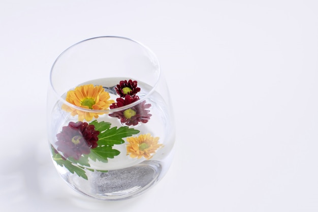 Moms flowers in transparent glass