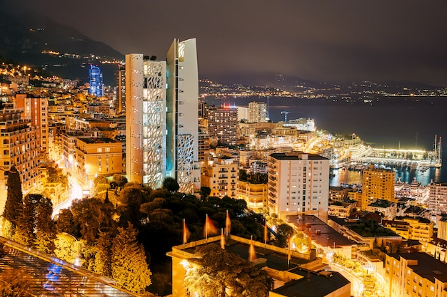 Monaco verlichte stad &#39;s nachts