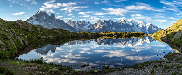 Mont blanc en bergketen van de bergen van Chamonix