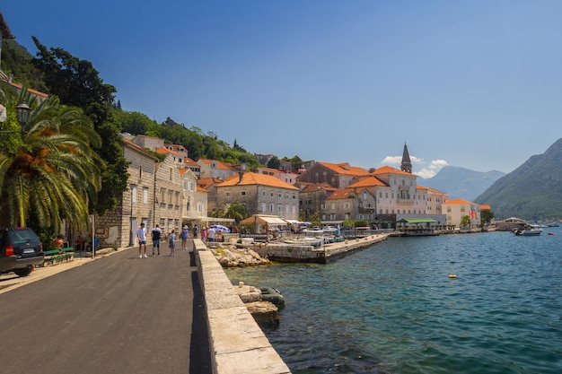 Montenegro Kotor 21 juli 2018 zonnig mediterraan landschap