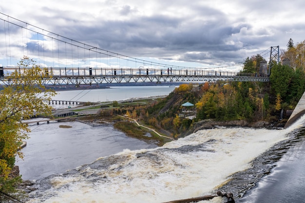 Montmorency Falls in het herfstseizoen Quebec Canada