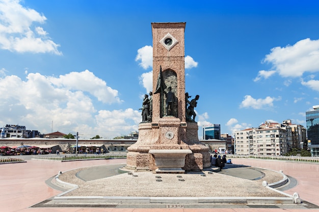 Monument, Taksim Square