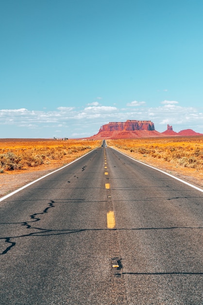 Parco nazionale della monument valley con incredibili formazioni rocciose