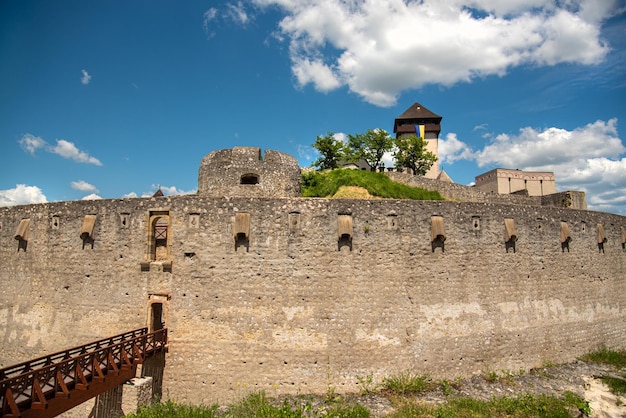 Mooi historisch kasteel in Europa. Trencinkasteel, Slowakije.