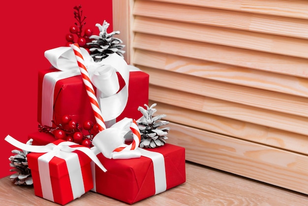 Mooi, kerstcadeaus. Winter en kerstvakantie concept. Winter vakantie concept