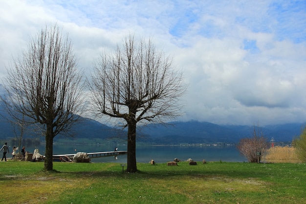 Mooi landschap bij het meer van St Wolfgang in Oostenrijk