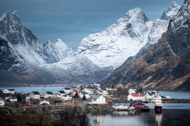 Mooi landschap in Lofoten-Eilanden in de Winter, Noorwegen