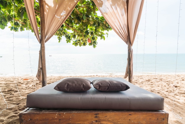 Foto mooi paviljoen op het strand