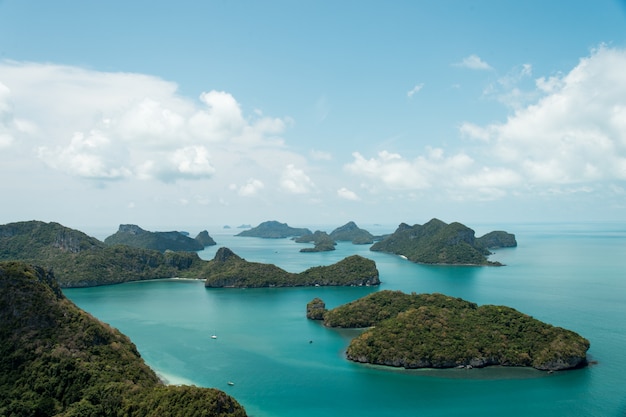 Mooi strand bij Ang Thong National Park, Thailand