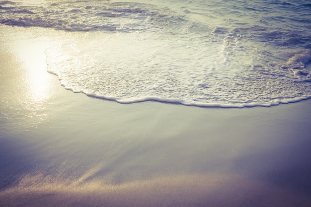 Foto mooi strand op een zonnige dag